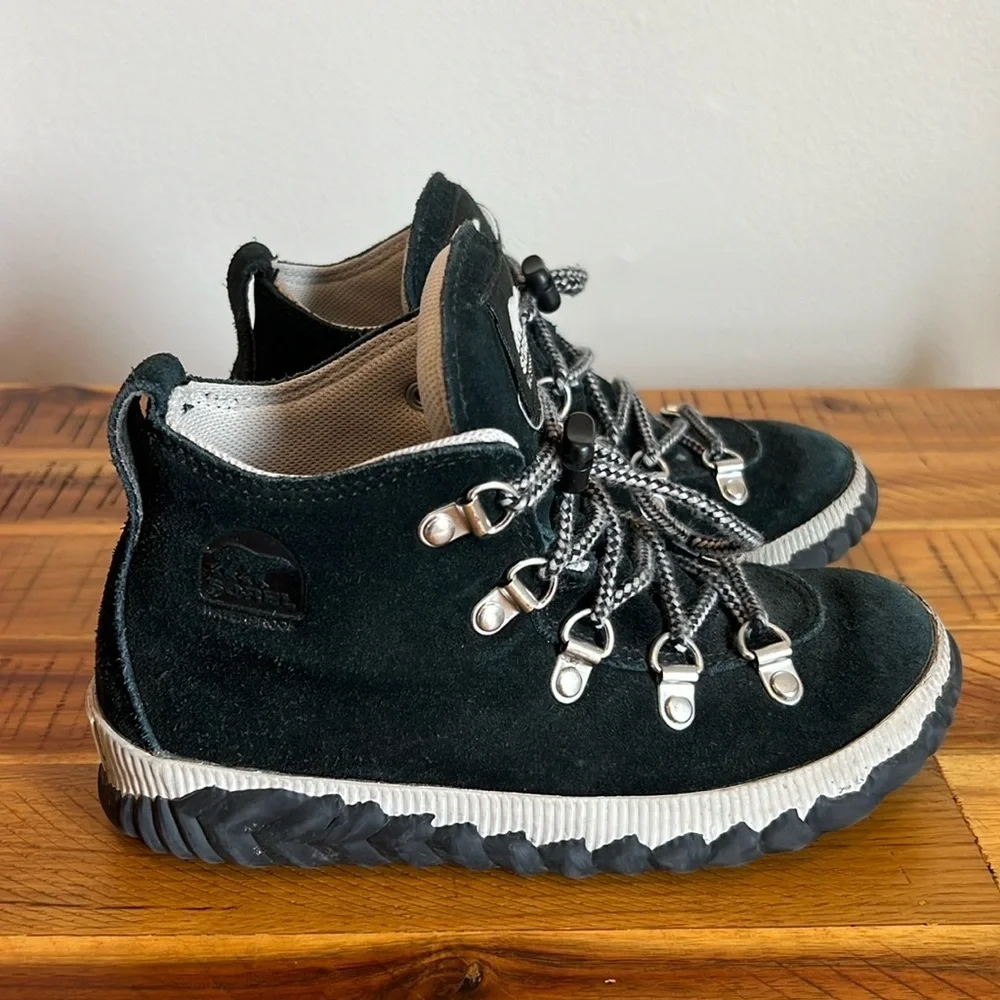Sorel Out N About Conqest Boots Lace Up Waterproof Suede